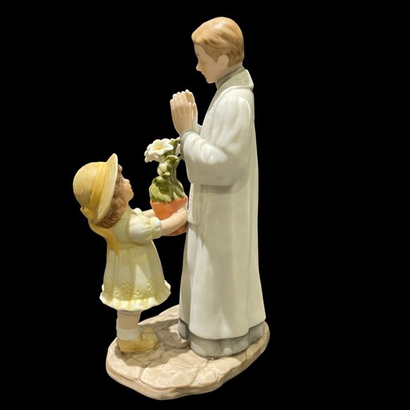 Vintage Enesco "Happy Easter" Bisque Porcelain Figurine, 1989 - Picture 3 of 4